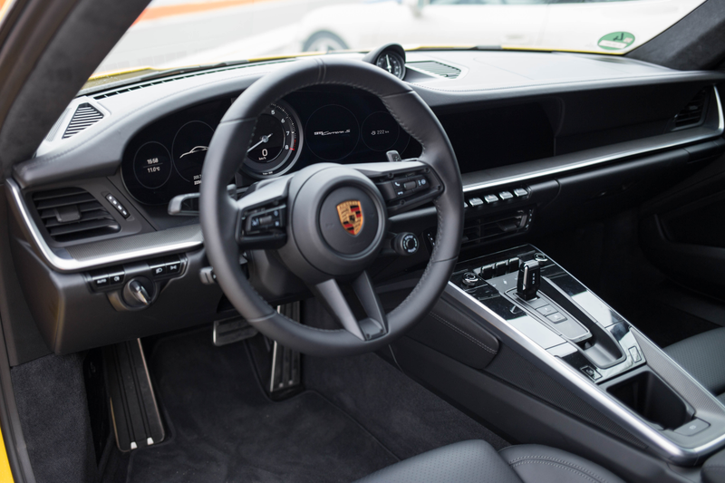 Illustration for article titled How the Porsche 911's Interior and Iconic Five-Gauge Cluster Have Evolved Over Time
